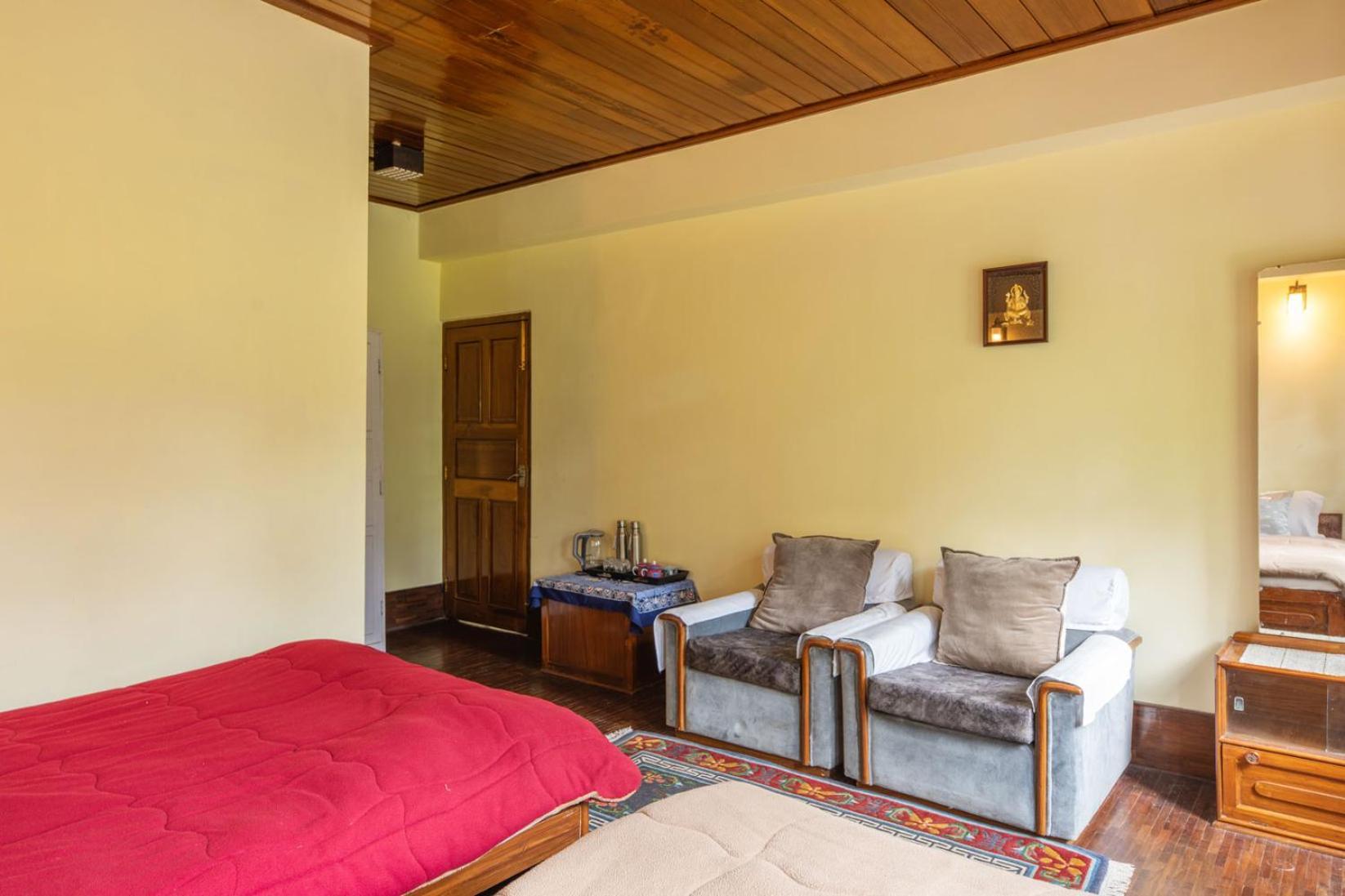 La Ipsing Farm By Stayvista - 3 Bhk Villa With Balcony, Mountain View, Indoor Games, And Pet Friendly Samdong Exterior foto